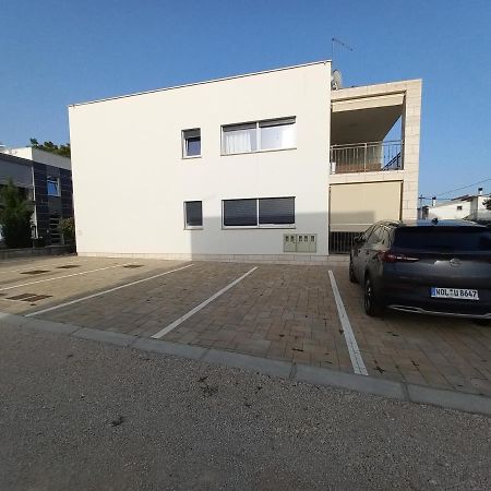 Apartmann Vir Exterior foto